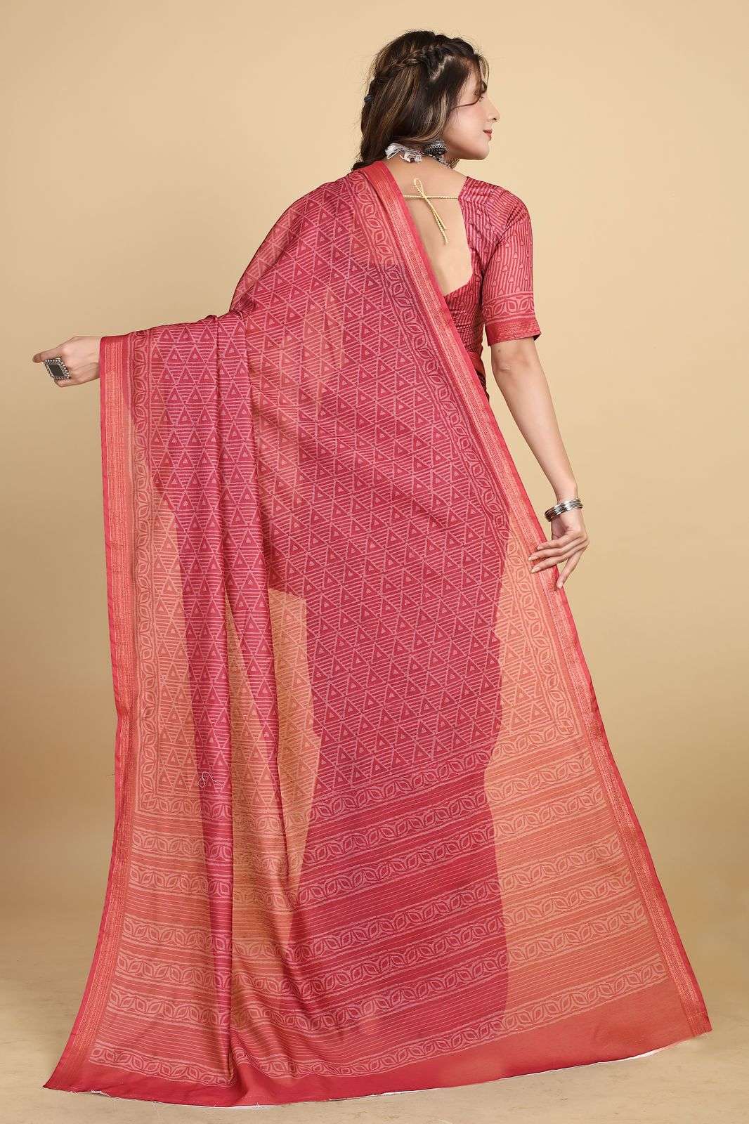 Rangkaat Women Saree With Blouse Wholesale catalog