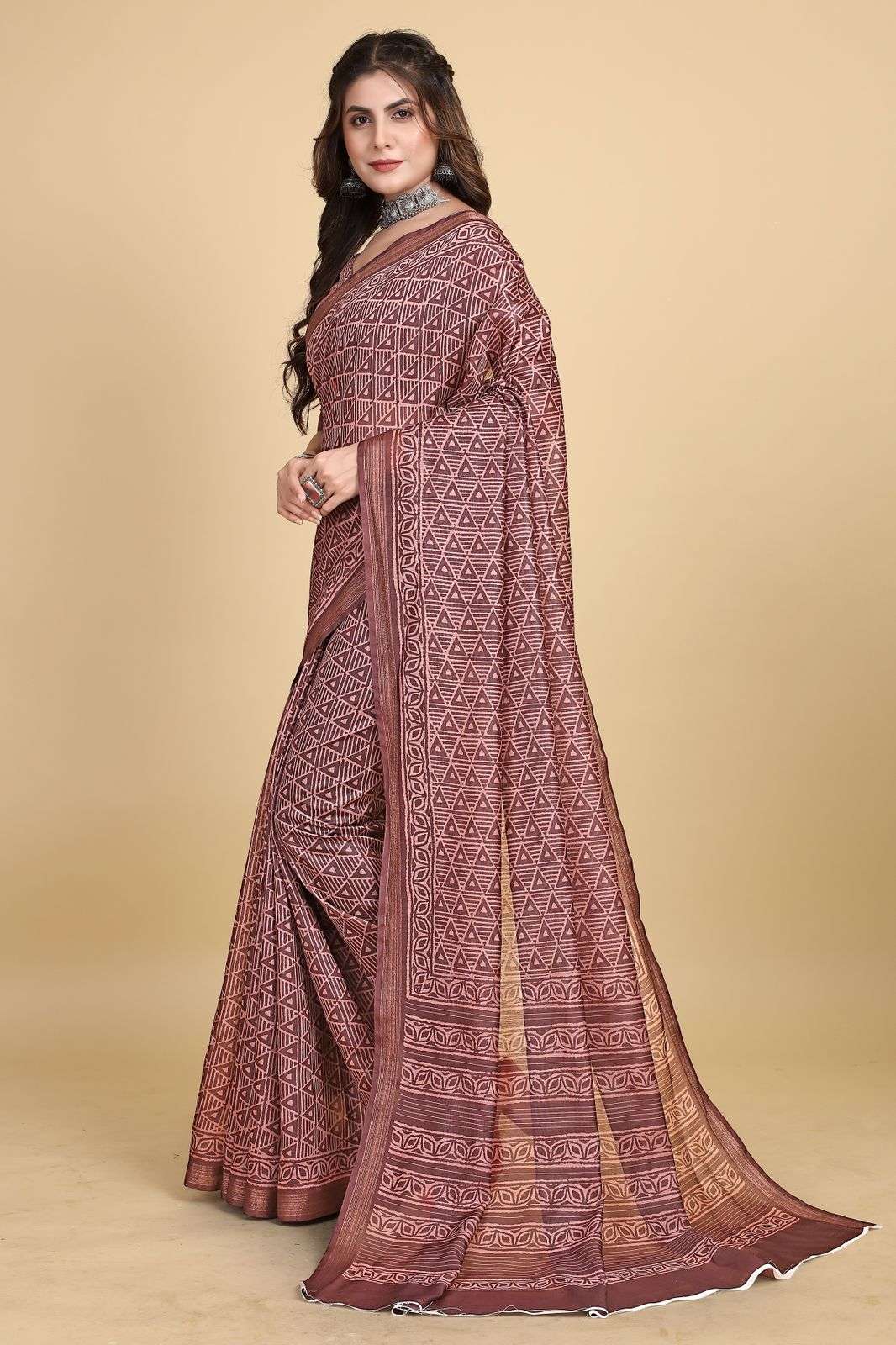 Rangkaat Women Saree With Blouse Wholesale catalog
