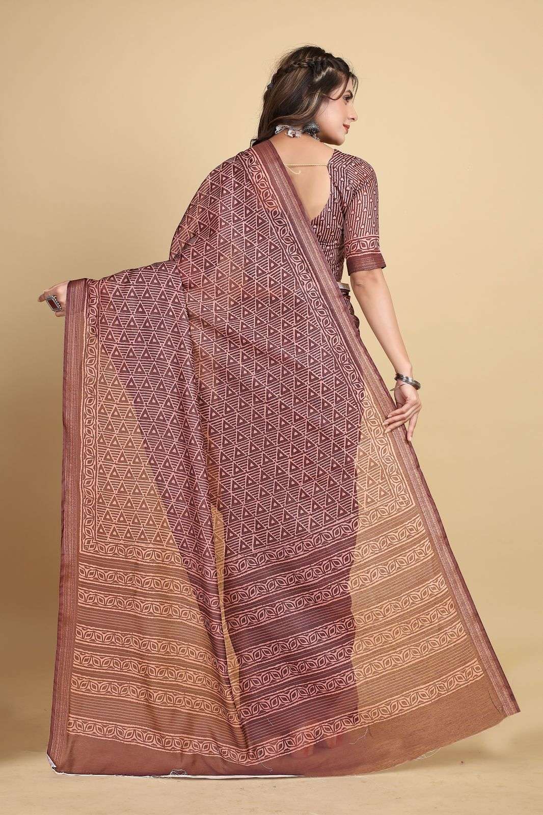 Rangkaat Women Saree With Blouse Wholesale catalog