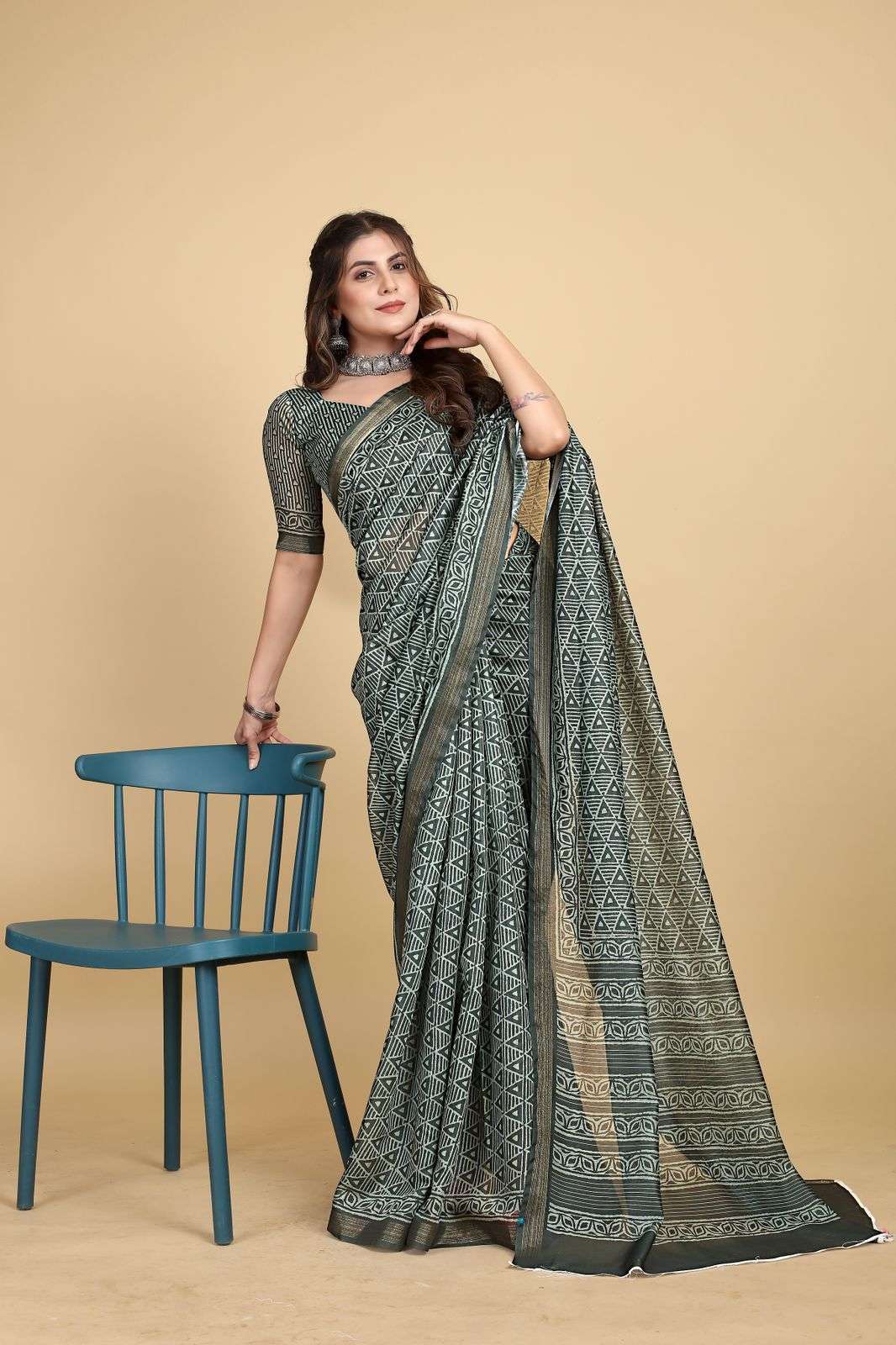 Rangkaat Women Saree With Blouse Wholesale catalog