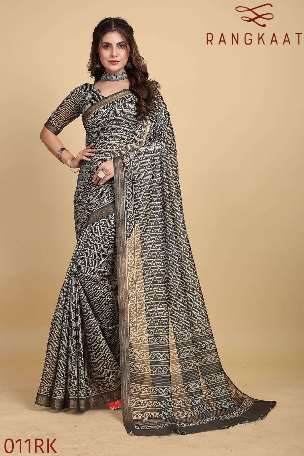 Rangkaat Women Saree With Blouse Wholesale catalog