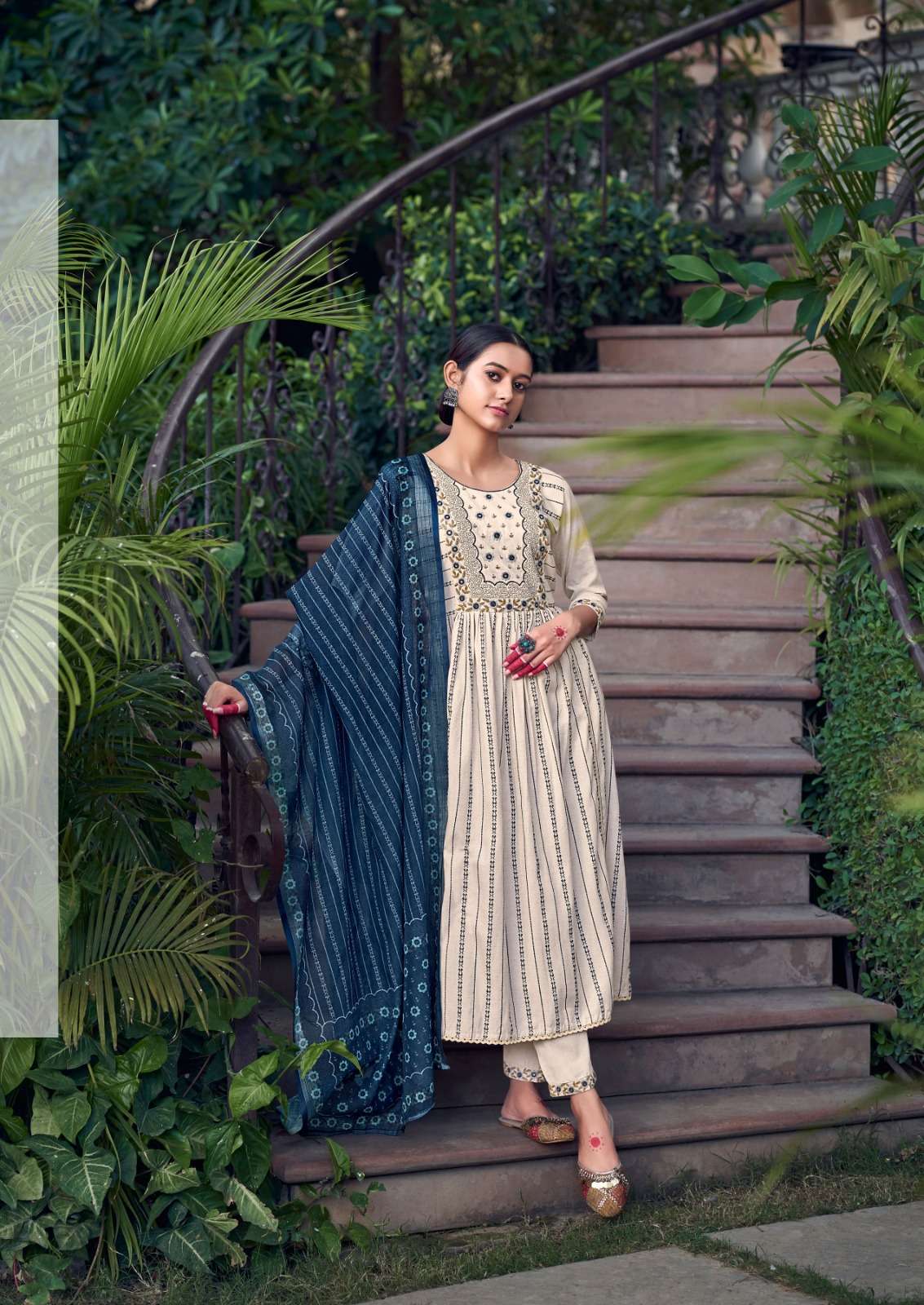 vitara fashion RASIYA cotton weaving fabric Kurti Wholesale catalog