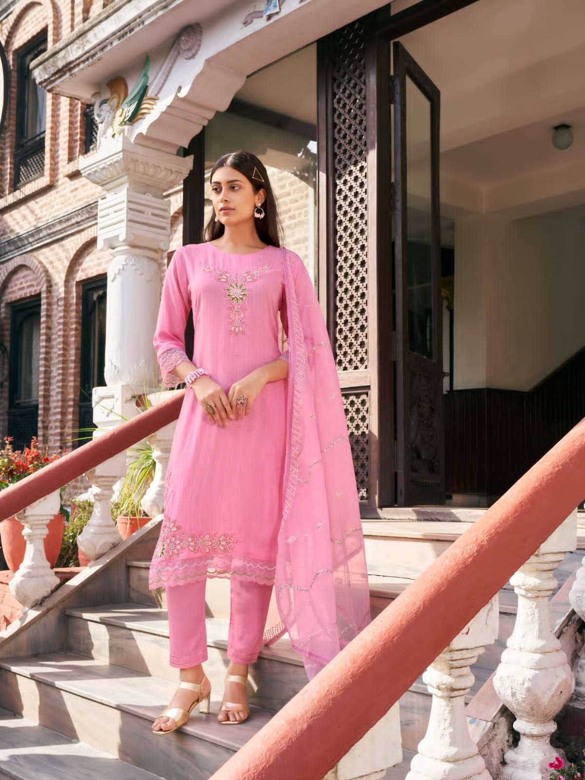 Wanna Saachi Rayon Kurti Wholesale catalog