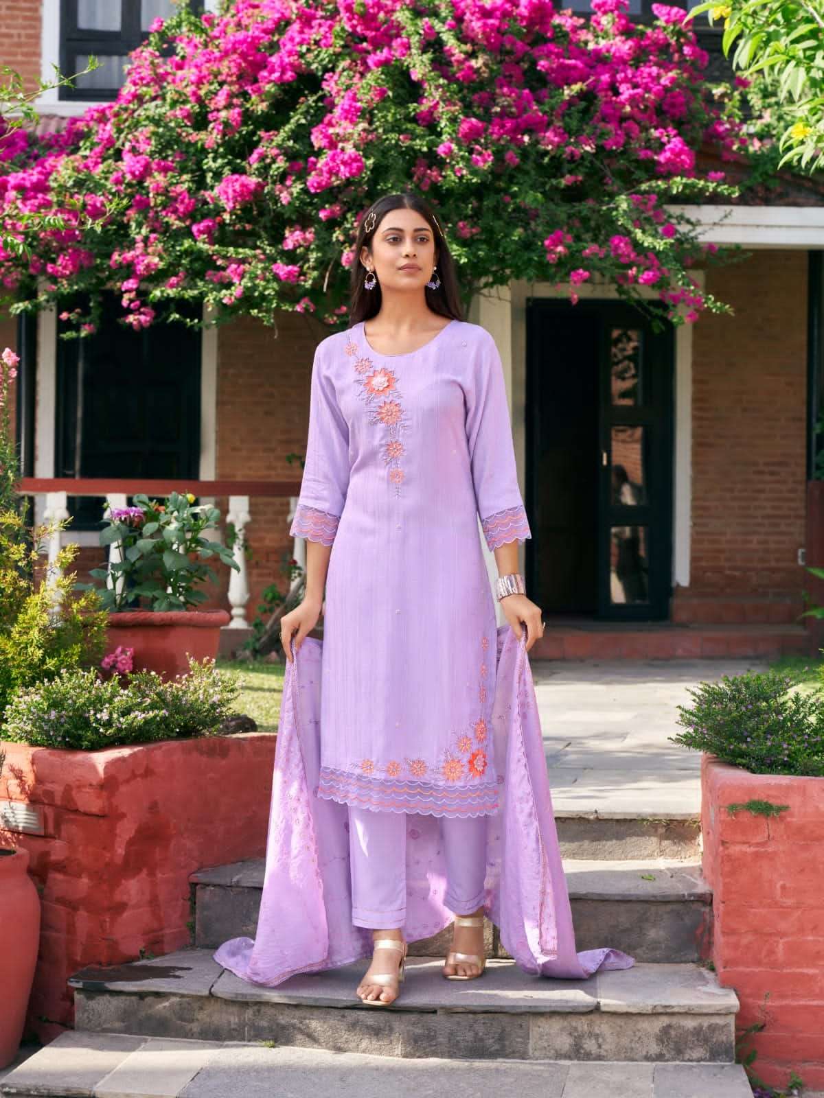 Multi Color Women Casual Wear 3/4 Sleeves Round Neck Printed Multicolor  Straight Kurti at Best Price in Kolkata | Saachi Creation