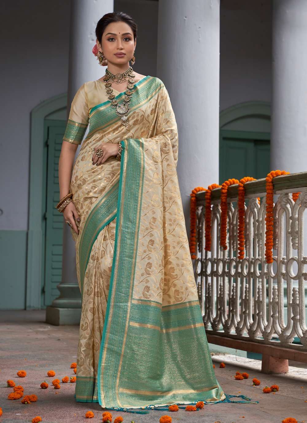 BUNAWAT MAN MOHINI Banarasi Silk Saree Wholesale catalog