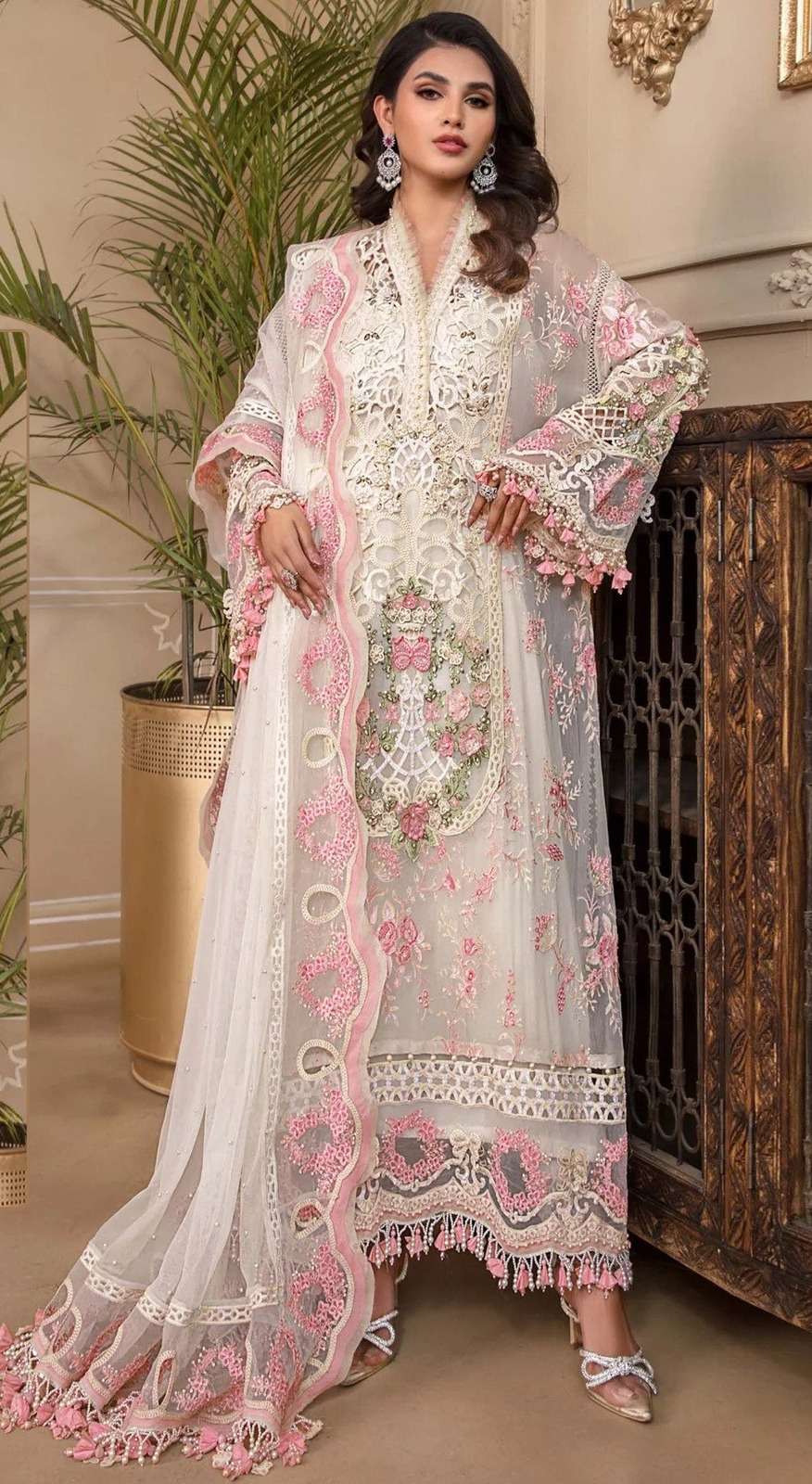 Mahnur Vol 31 Hitlist Bridal Pakitsani Salwar Kameez Wholesale catalog