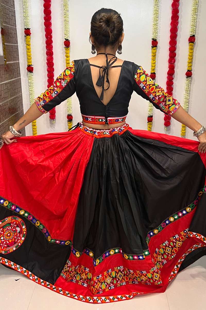 RAJWADI VOL - 02 7043 NAVRATRI LEHENGA CHOLI Wholesale catalog