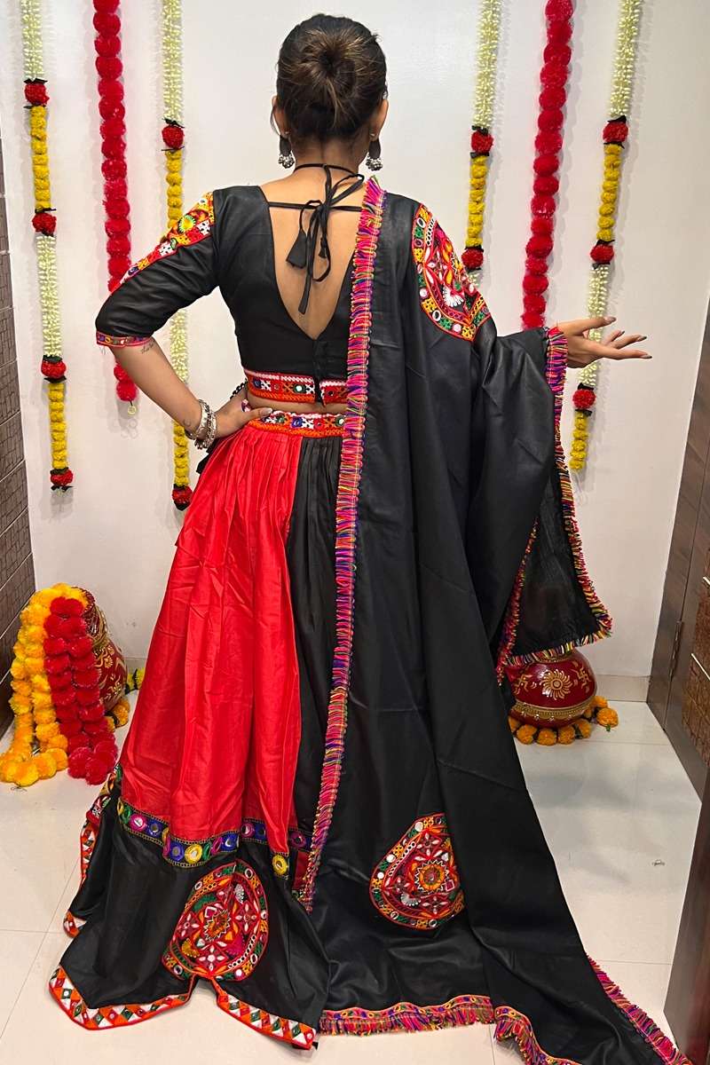 RAJWADI VOL - 02 7043 NAVRATRI LEHENGA CHOLI Wholesale catalog