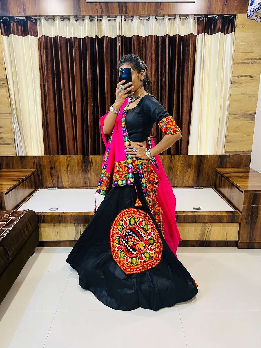 RAJWADI VOL - 02 7049 NAVRATRI LEHENGA CHOLI Wholesale catalog