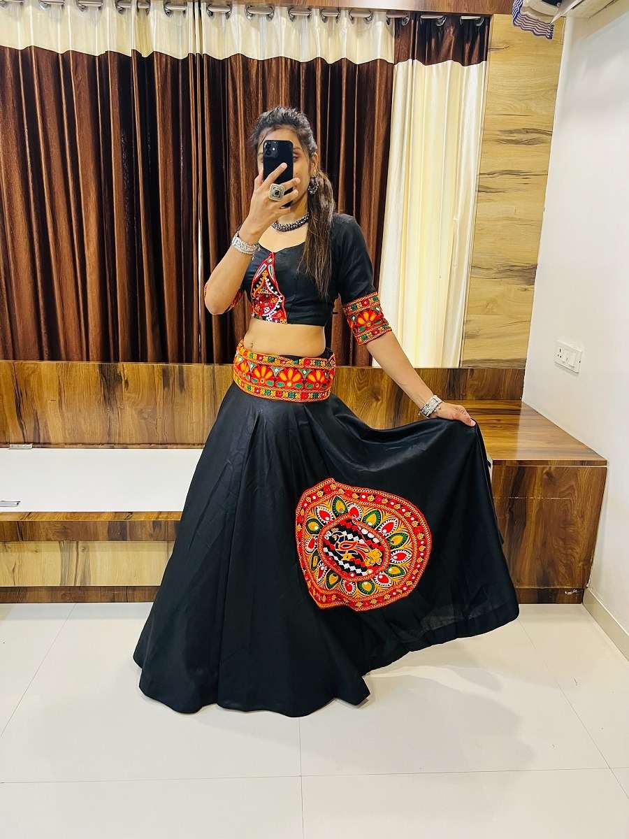 RAJWADI VOL - 02 7049 NAVRATRI LEHENGA CHOLI Wholesale catalog