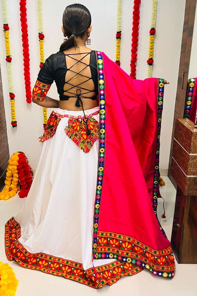 RAJWADI VOL - 02 7050 NAVRATRI LEHENGA CHOLI Wholesale catalog