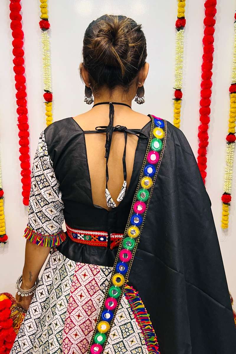 RAJWADI VOL - 07 7036 NAVRATRI LEHENGA CHOLI Wholesale catalog