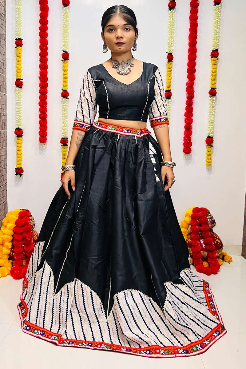 RAJWADI VOL - 07 7037 NAVRATRI LEHENGA CHOLI Wholesale catalog