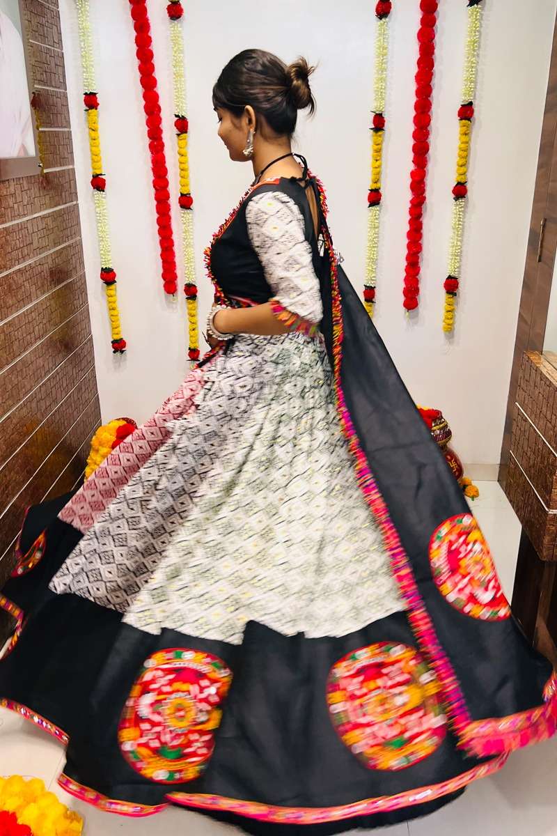 RAJWADI VOL - 07 7039 NAVRATRI LEHENGA CHOLI Wholesale catalog