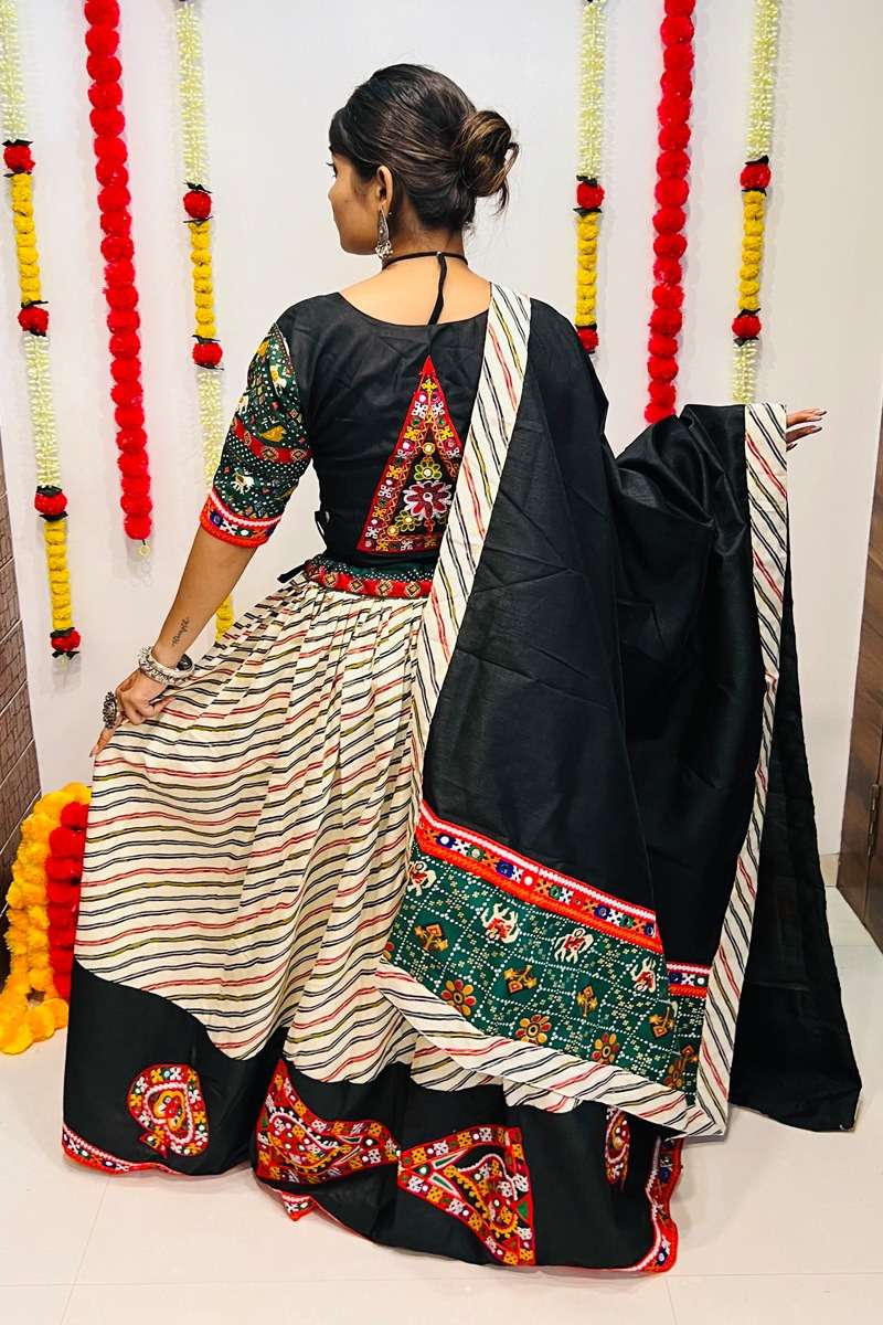RAJWADI VOL - 07 7048 NAVRATRI LEHENGA CHOLI Wholesale catalog