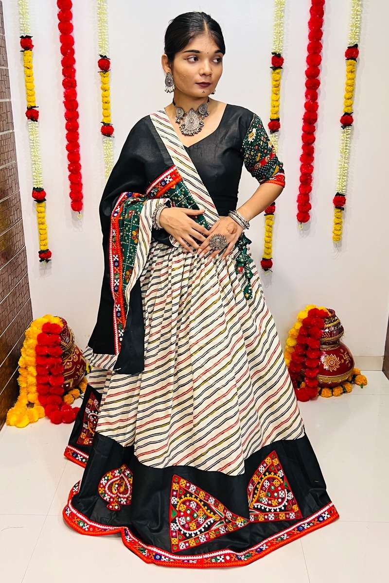 RAJWADI VOL - 07 7048 NAVRATRI LEHENGA CHOLI Wholesale catalog