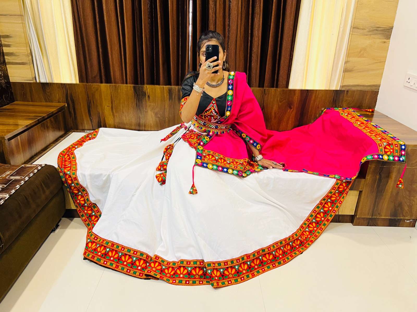 RAJWADI VOL - 08 7050 NAVRATRI LEHENGA CHOLI Wholesale catalog