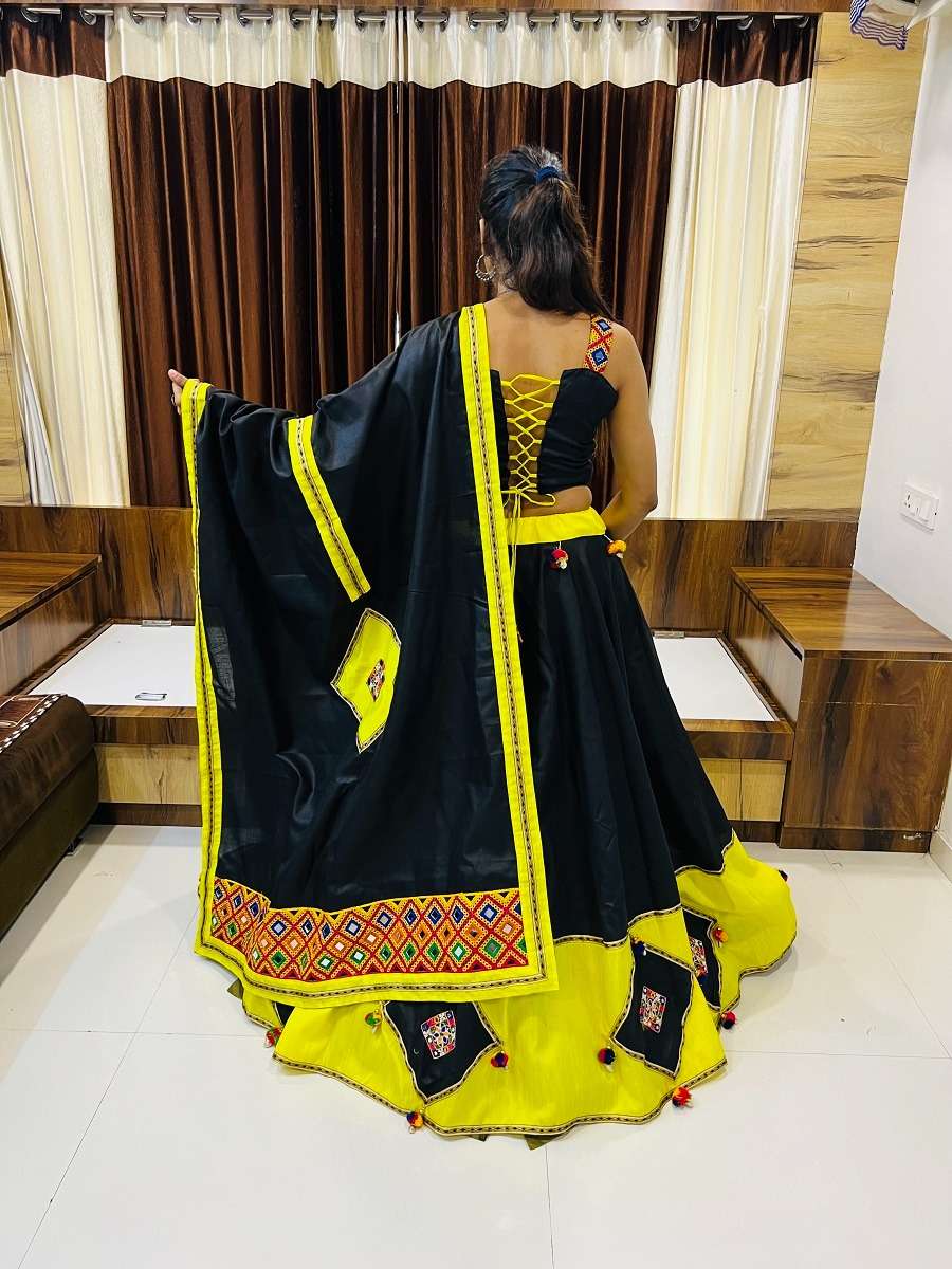 RAJWADI VOL - 08 7052 NAVRATRI LEHENGA CHOLI Wholesale catalog