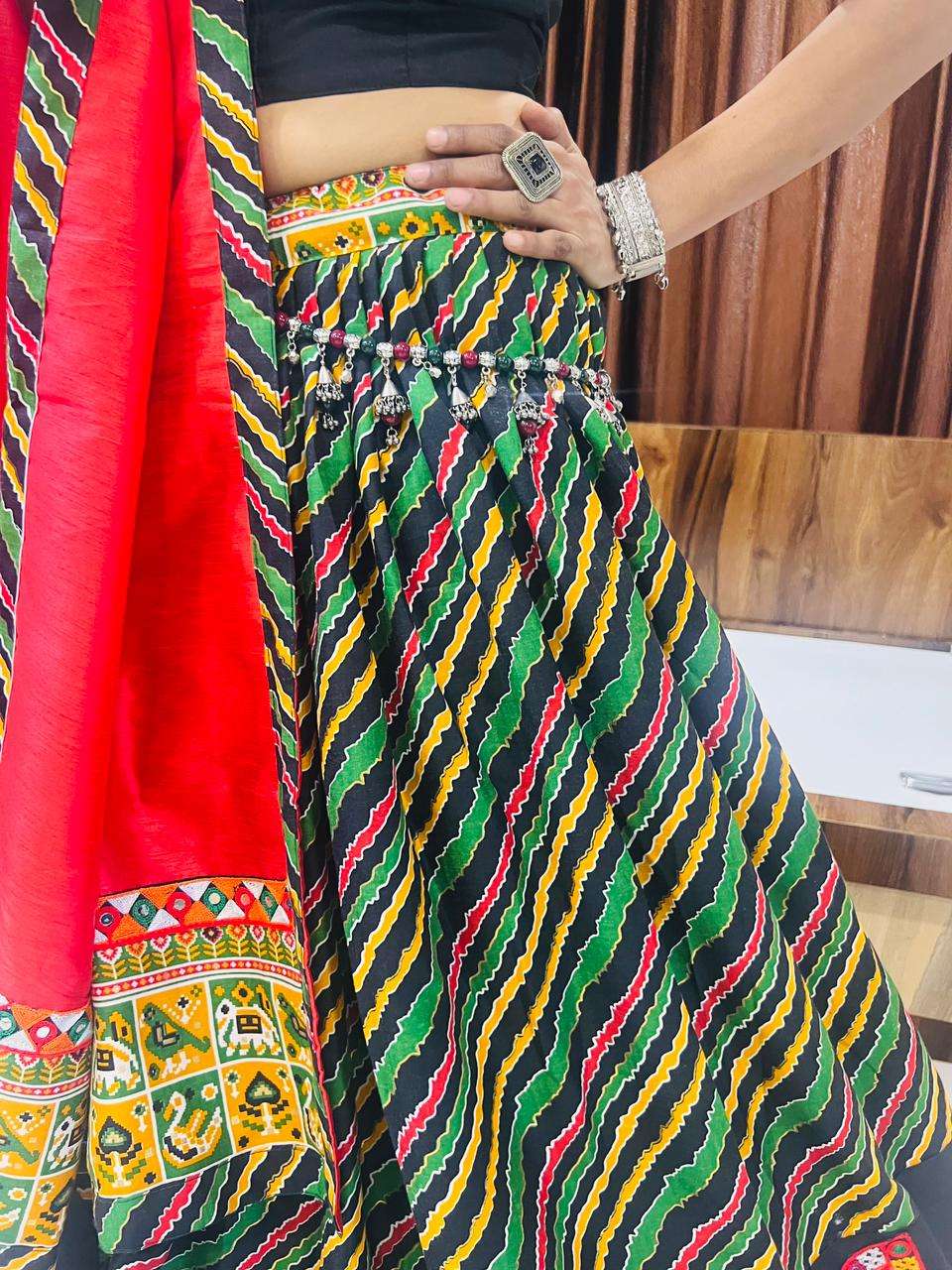 RAJWADI VOL -7 7045  AAWIYA NAVRATRI SPECIAL TRADITIONAL Lehenga CHOLI Wholesale catalog