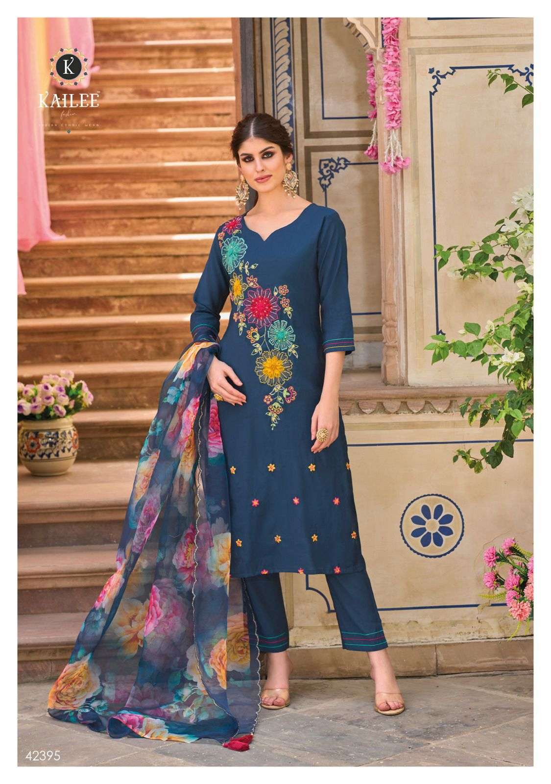 KAILEE FASHION SHEHNAAZ Kurti Wholesale catalog