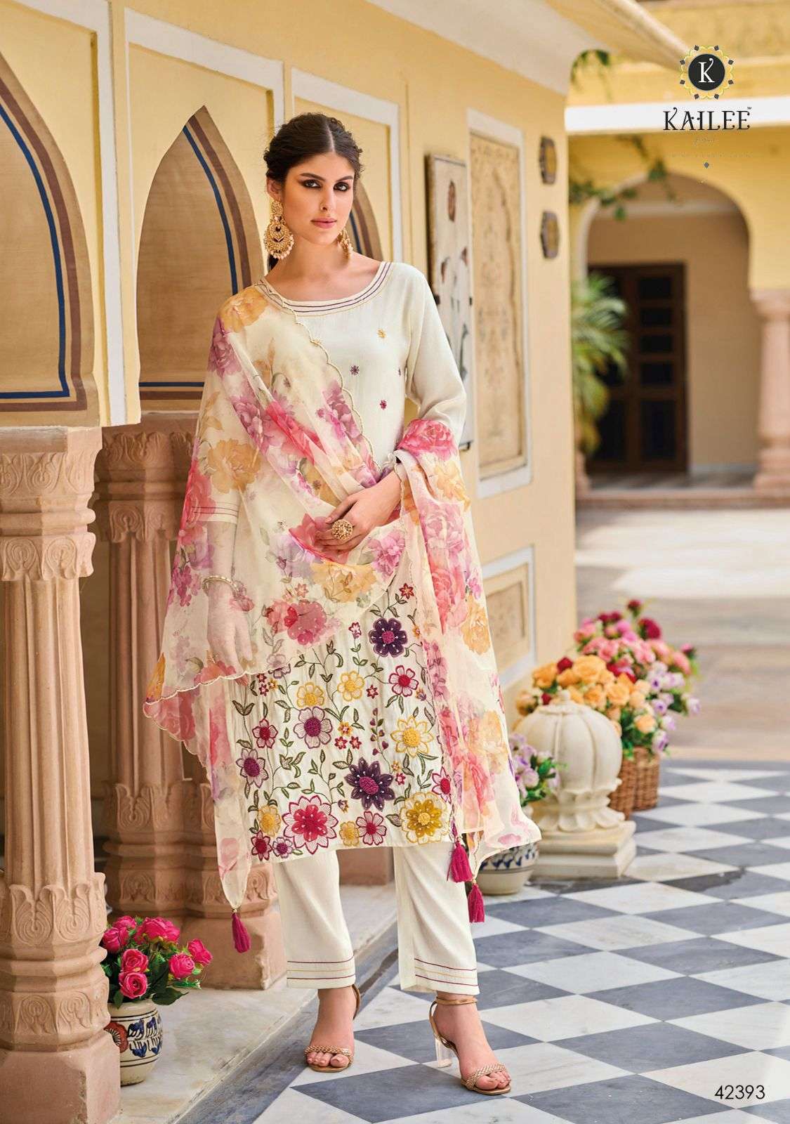 KAILEE FASHION SHEHNAAZ Kurti Wholesale catalog