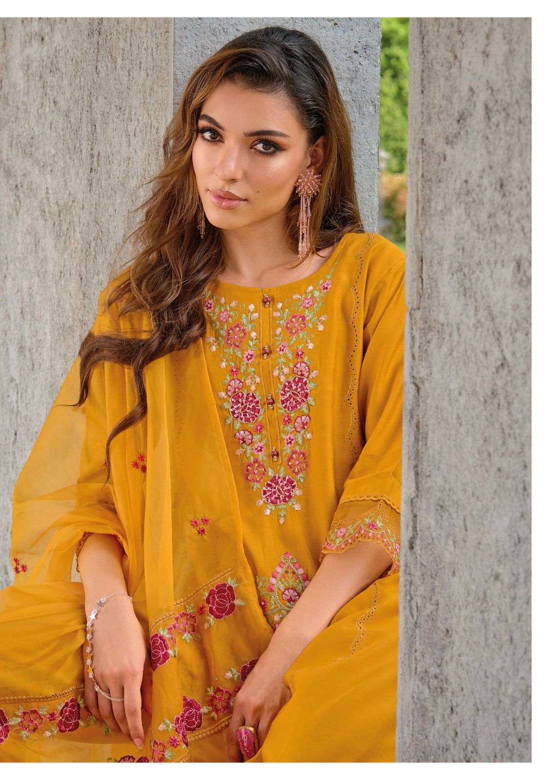 LADY LEELA INAAYAT Kurti Wholesale catalog