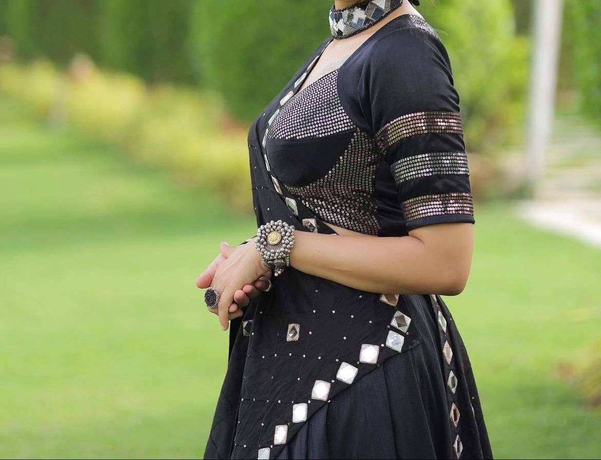 NAVRATRI 7065 CHANIYA CHOLI COLLECTION Lehenga Choli Wholesale catalog