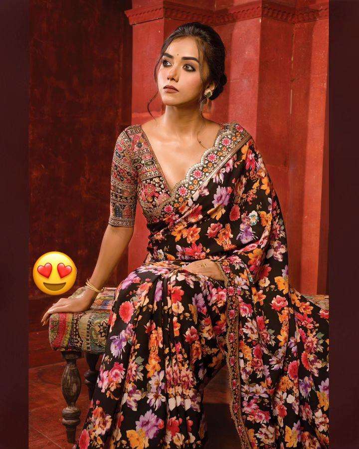 Raabta 1 Fancy Bollywood Saree Wholesale catalog