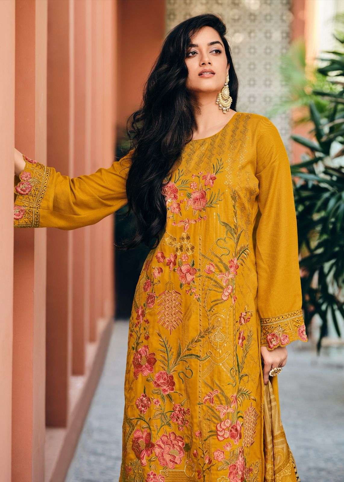 Gull Jee Rahi Pashmina Embroidery Dress Marerial Wholesale catalog