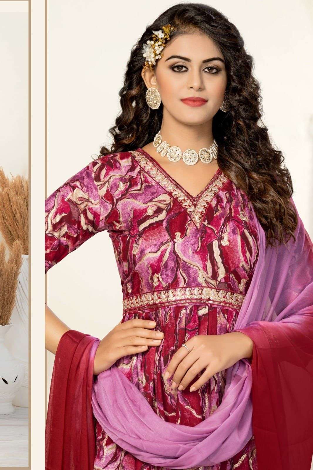 HIRWA SHEHNAAZ Naira Cut Kurti Wholesale catalog