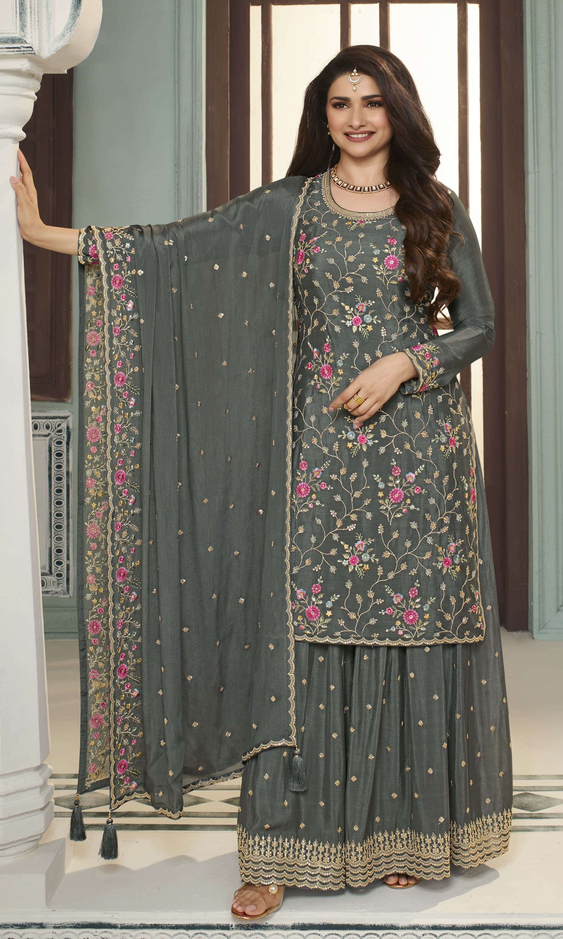 Vinay Kuleesh Avanti Embroidery Chinon Salwar Kameez Wholesale catalog