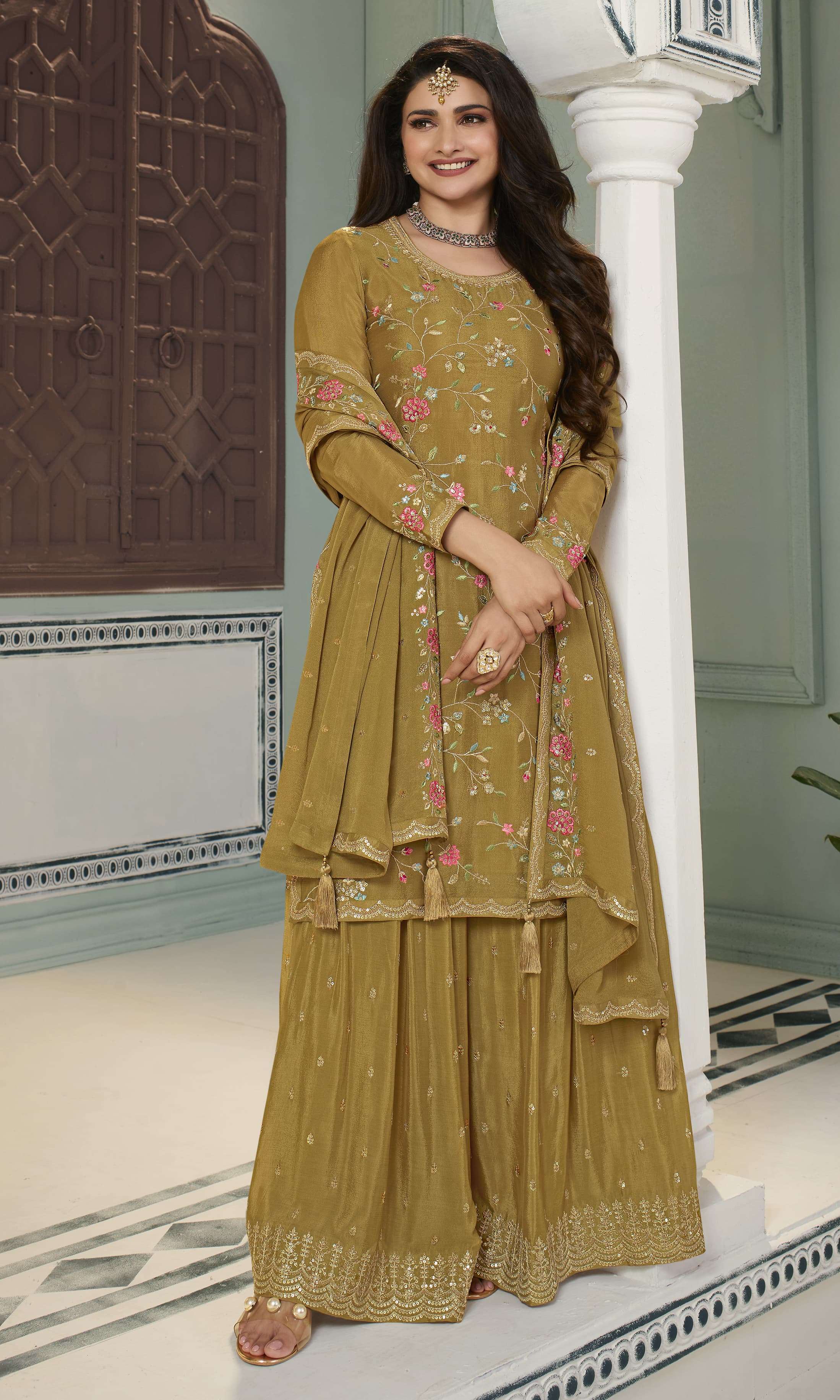 Vinay Kuleesh Avanti Embroidery Chinon Salwar Kameez Wholesale catalog