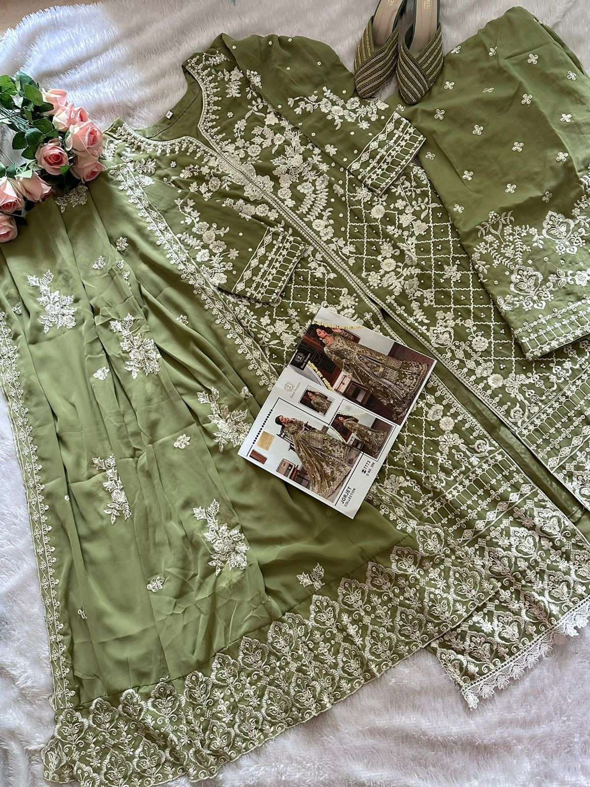 Ziaaz 356 Embroidery Pakistani Salwar Kameez Wholesale catalog
