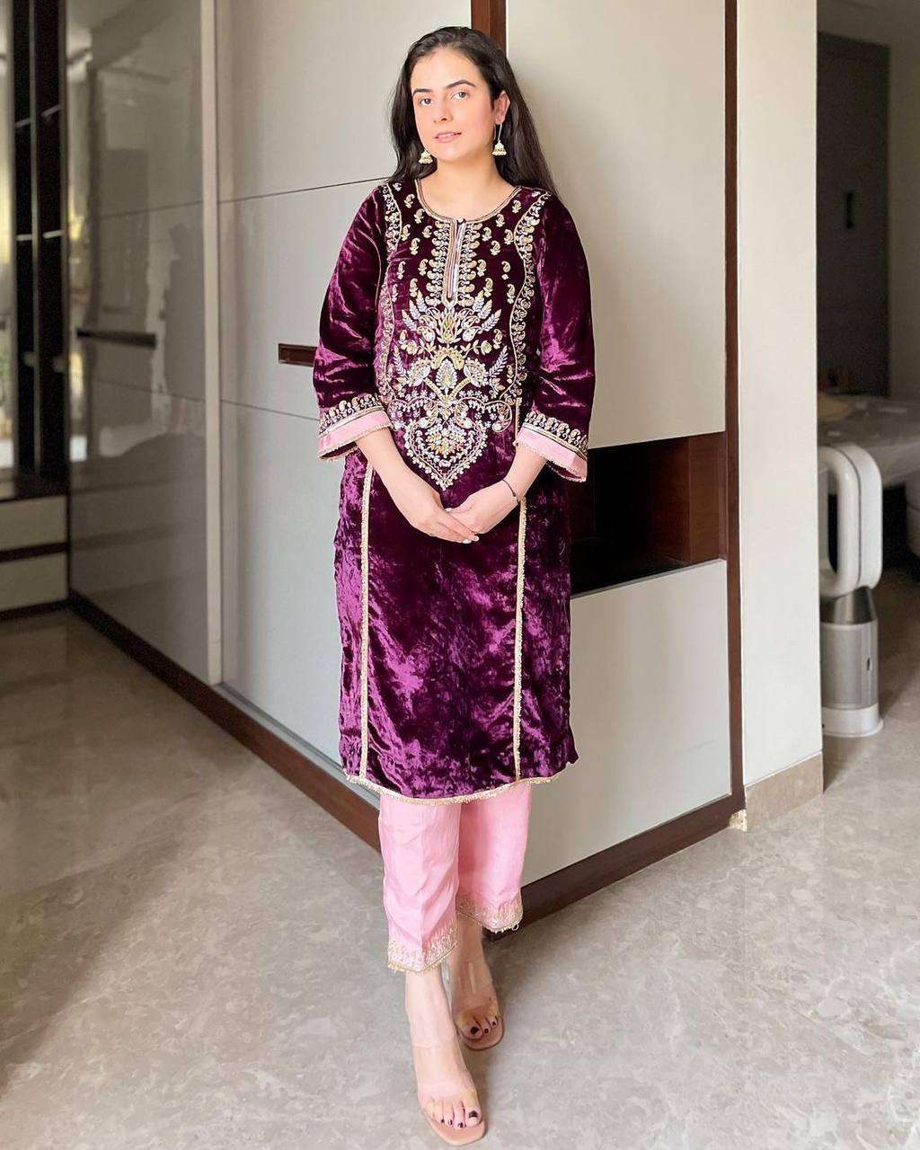 1133 Heavy Velvet Zari Embroidery Work Salwar Suits Wholesale catalog