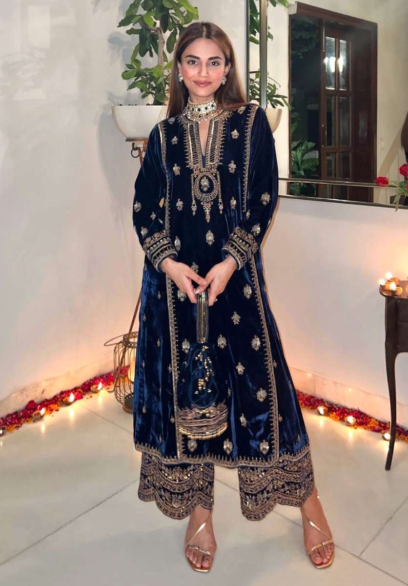 Fancy Velvet 2003 Embroidery Salwar Kameez Wholesale catalog