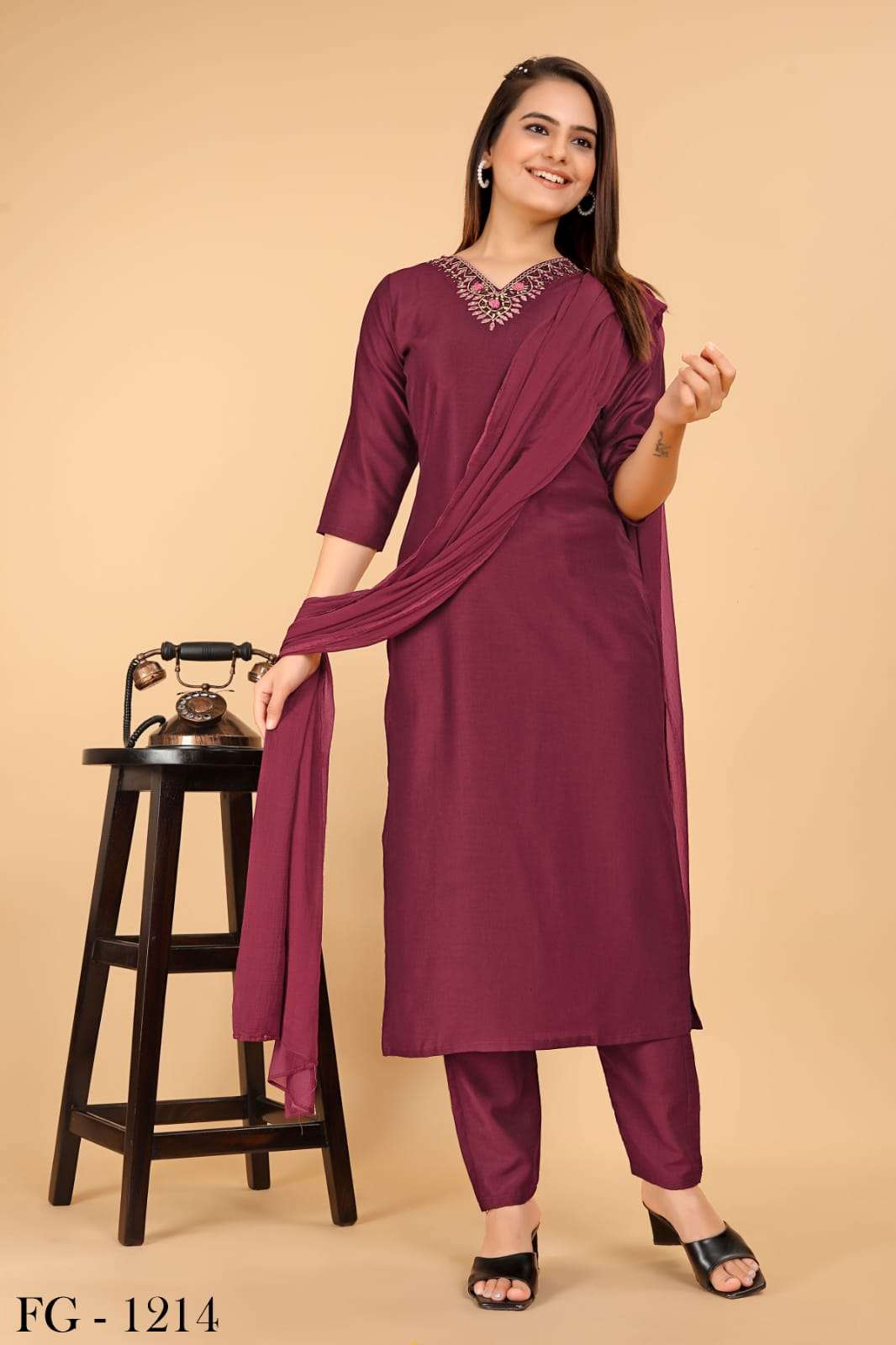 Fg Manohari Pure Bsy Chinnon Kurti With Bottom Dupatta Wholesale catalog