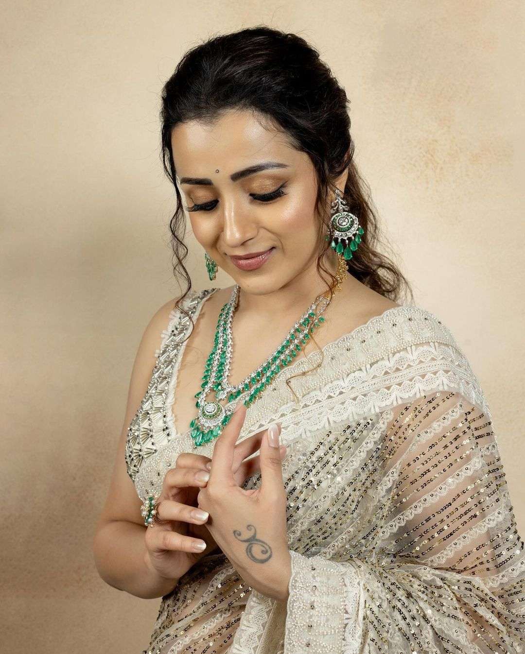 Sabella MAHI VOL 1 DESIGNER EXCLUSIVE EMBROIDERY WORK Saree