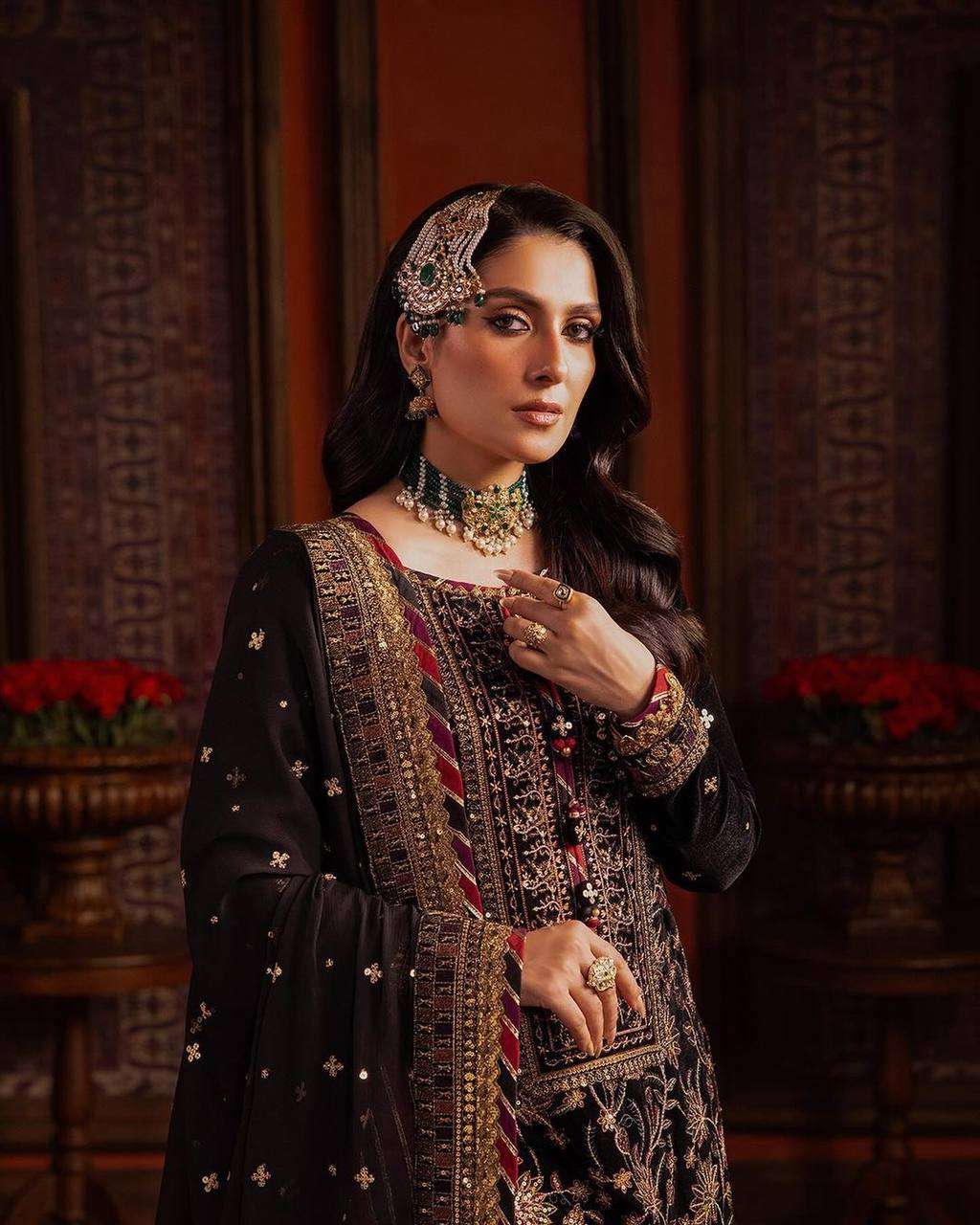 1165 Velvet Sequence Embroidery Work Salwar Suits Wholesale catalog