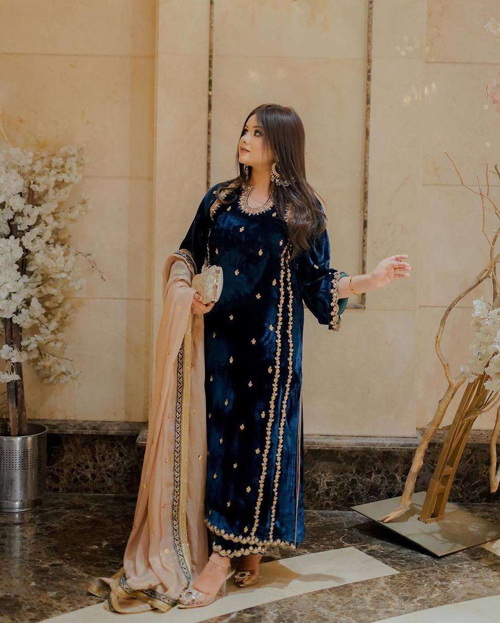 1172 Heavy Velvet Sequence Embroidery Salwar Suits Wholesale catalog
