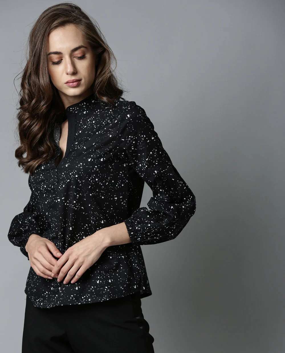 CROP TOP WITH KNOT AINARA - BLACK Western Wear Wholesale catalog
