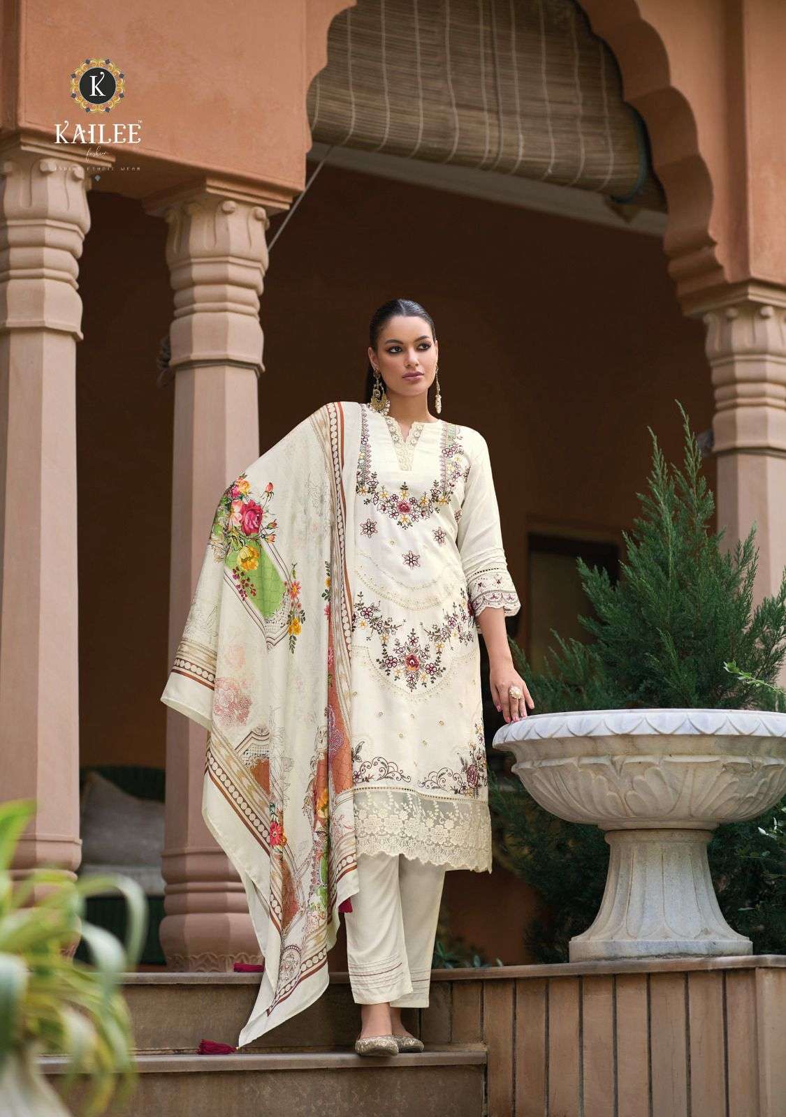 KAILEE FASHION SIFAARA PAKISTANI Suits Wholesale catalog
