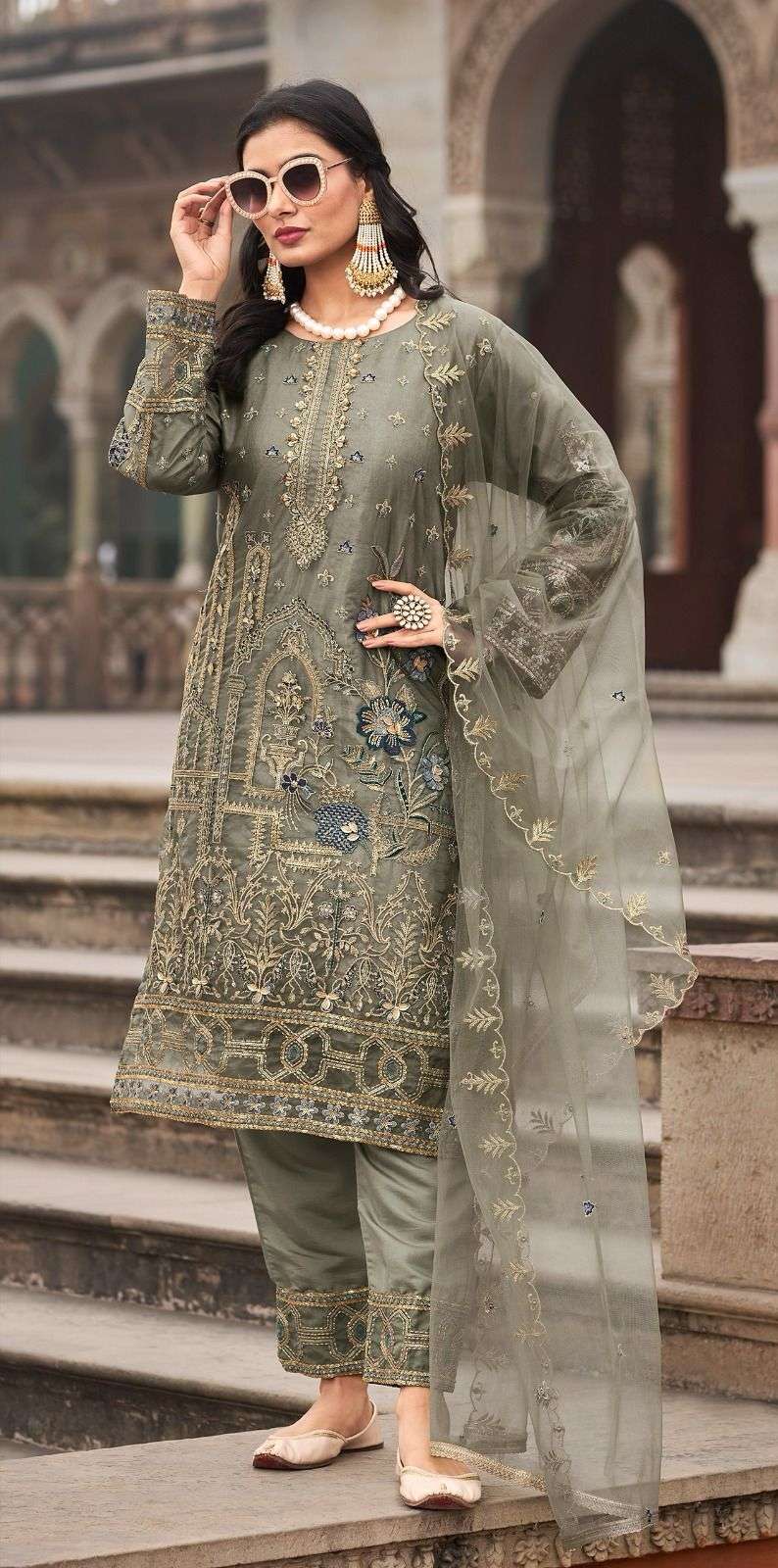 Shree R 1197 Readymade Designer Pakistani Suits Wholesale catalog
