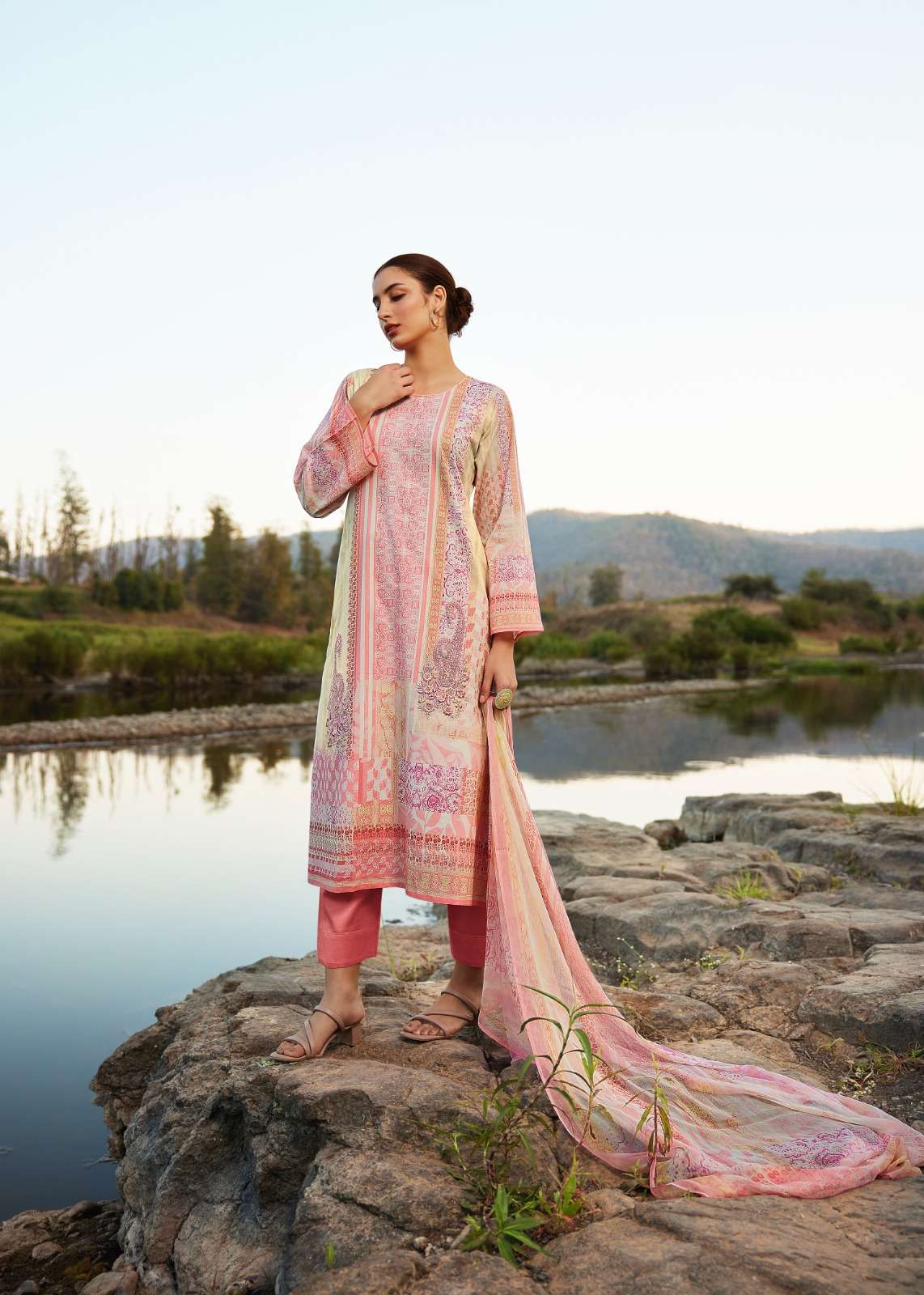 SADHANA FASHION RAAZIA Salwar Kameez Wholesale catalog