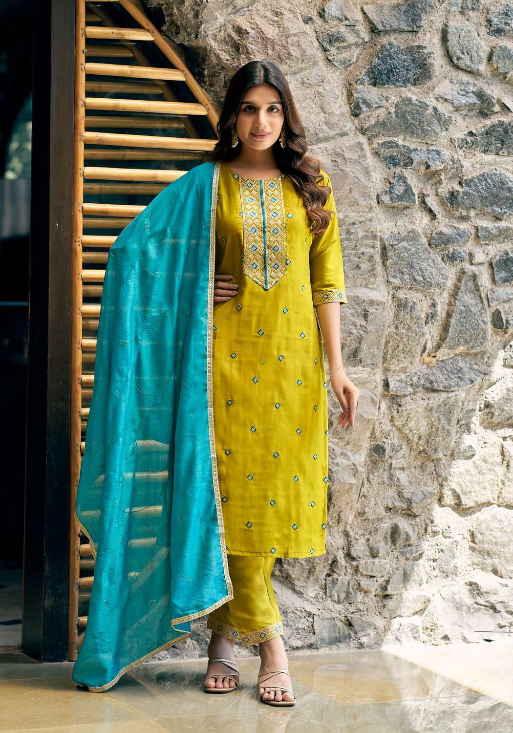 VANISKA FIZA VOL.1 Kurti Wholesale catalog