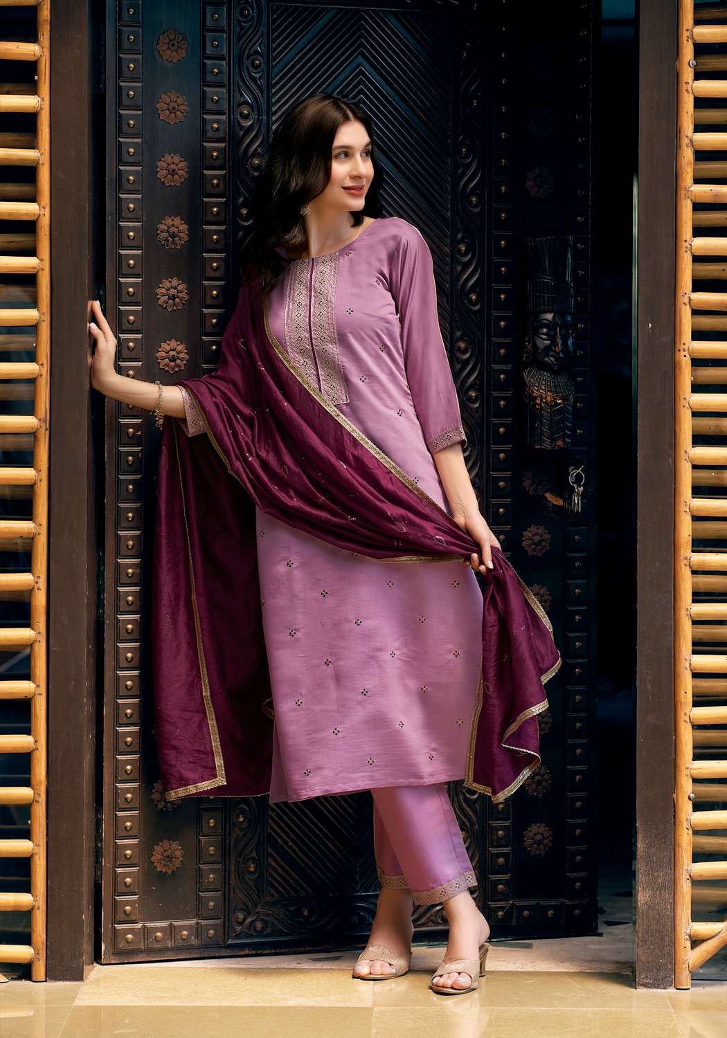 VANISKA FIZA VOL.1 Kurti Wholesale catalog