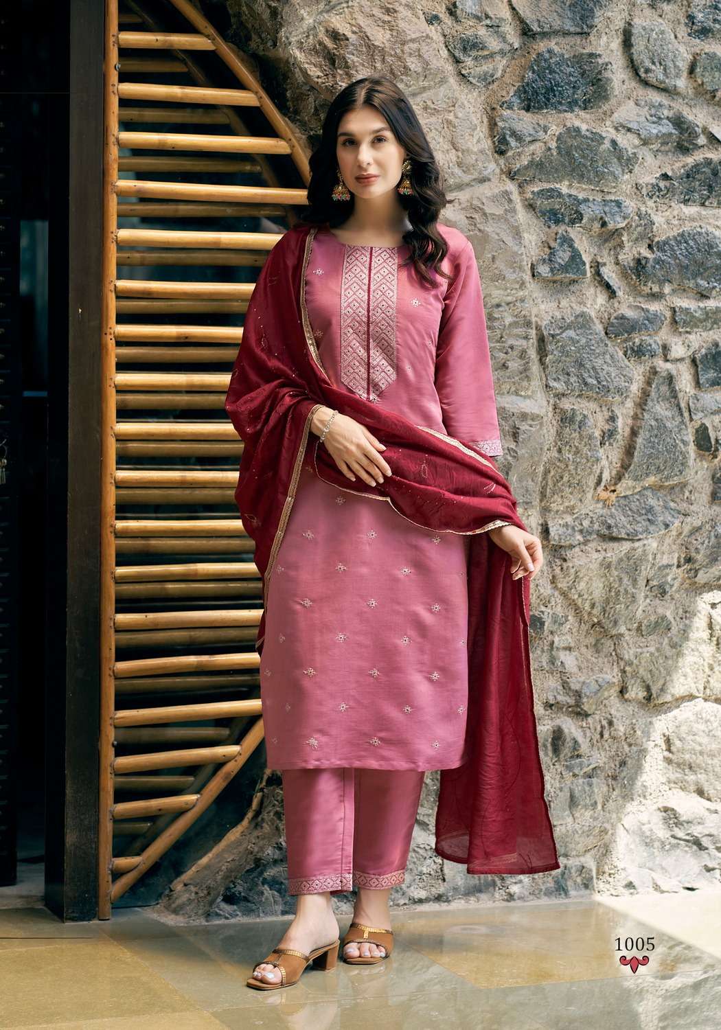VANISKA FIZA VOL.1 Kurti Wholesale catalog