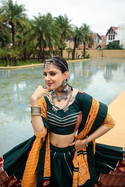 Rajwadi Vol - 10 D - 7076 NAVRATRI Lehenga CHOLI Wholesale catalog
