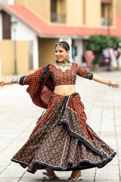 Rajwadi Vol - 10 D - 7077 NAVRATRI Lehenga Choli Wholesale catalog