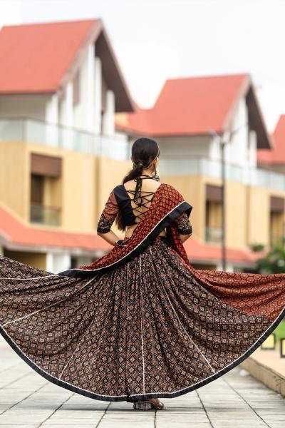 Rajwadi Vol - 10 D - 7077 NAVRATRI Lehenga Choli Wholesale catalog