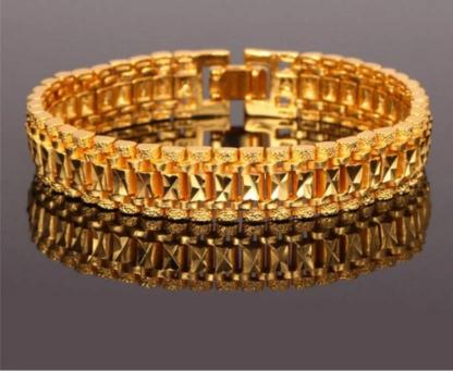 Salman Lukky Classy Men Gold Brass Metal Chain Bracelet